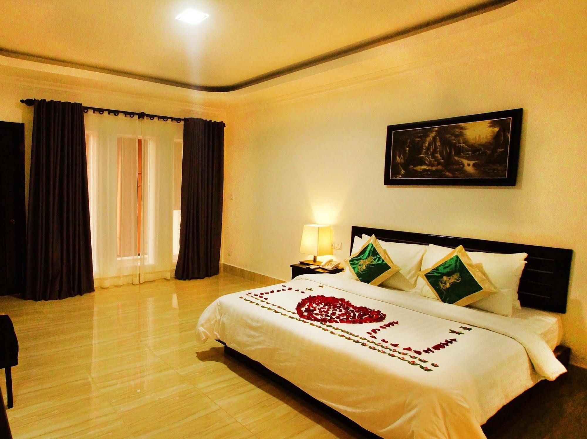 Paris Angkor Boutique Hotel Siem Reap Luaran gambar